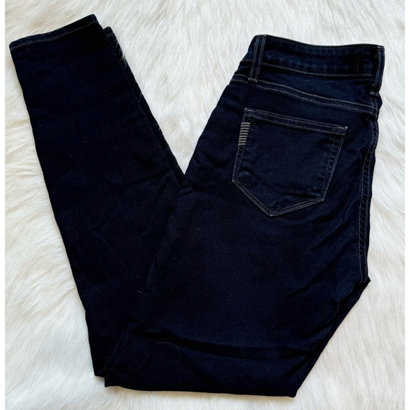 PAIGE Skinny Jeans 💗 - Picture 1 of 7